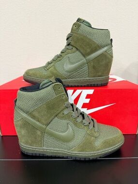 Size 6 - Nike Women’s Dunk Sky High Essential “Rough Green”